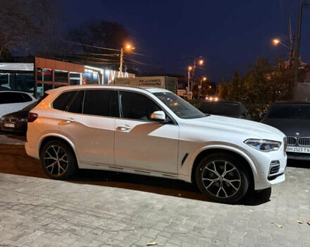Белый БМВ Х5, объемом двигателя 3 л и пробегом 27 тыс. км за 65000 $, фото 3 на Automoto.ua