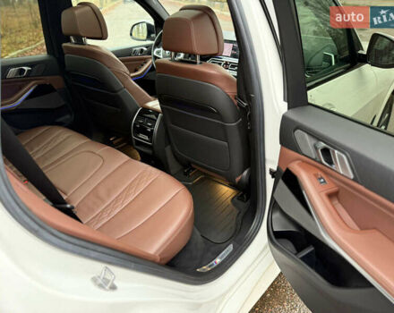 Белый БМВ Х5, объемом двигателя 2.99 л и пробегом 141 тыс. км за 64900 $, фото 10 на Automoto.ua