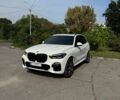 Білий БМВ Х5, об'ємом двигуна 2.99 л та пробігом 160 тис. км за 55000 $, фото 1 на Automoto.ua