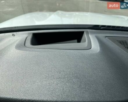 Белый БМВ Х5, объемом двигателя 3 л и пробегом 92 тыс. км за 52999 $, фото 28 на Automoto.ua