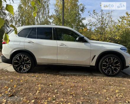 Белый БМВ Х5, объемом двигателя 3 л и пробегом 110 тыс. км за 52000 $, фото 3 на Automoto.ua