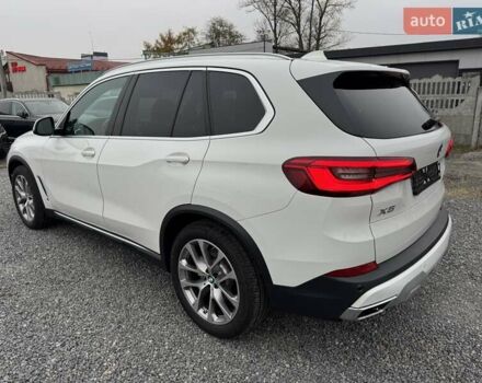 Белый БМВ Х5, объемом двигателя 3 л и пробегом 62 тыс. км за 50900 $, фото 62 на Automoto.ua
