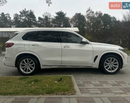 Белый БМВ Х5, объемом двигателя 3 л и пробегом 50 тыс. км за 60000 $, фото 2 на Automoto.ua
