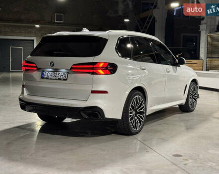 Белый БМВ Х5, объемом двигателя 3 л и пробегом 114 тыс. км за 49900 $, фото 3 на Automoto.ua