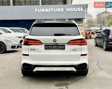 Білий БМВ Х5, об'ємом двигуна 2 л та пробігом 193 тис. км за 49500 $, фото 2 на Automoto.ua