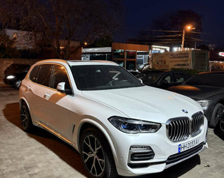 Белый БМВ Х5, объемом двигателя 3 л и пробегом 27 тыс. км за 65000 $, фото 2 на Automoto.ua