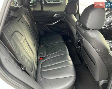 Белый БМВ Х5, объемом двигателя 3 л и пробегом 117 тыс. км за 59900 $, фото 29 на Automoto.ua