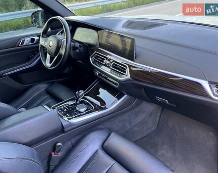 Білий БМВ Х5, об'ємом двигуна 3 л та пробігом 43 тис. км за 52999 $, фото 39 на Automoto.ua