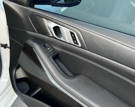 Білий БМВ Х5, об'ємом двигуна 3 л та пробігом 43 тис. км за 52999 $, фото 38 на Automoto.ua