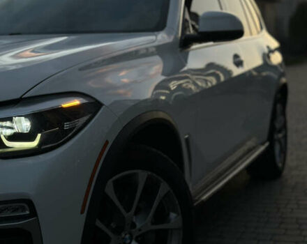 Белый БМВ Х5, объемом двигателя 3 л и пробегом 165 тыс. км за 41586 $, фото 1 на Automoto.ua