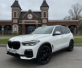Белый БМВ Х5, объемом двигателя 3 л и пробегом 125 тыс. км за 46800 $, фото 1 на Automoto.ua