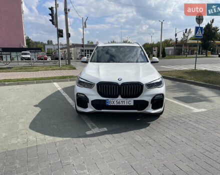Белый БМВ Х5, объемом двигателя 2.99 л и пробегом 93 тыс. км за 56900 $, фото 1 на Automoto.ua