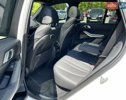 Білий БМВ Х5, об'ємом двигуна 3 л та пробігом 102 тис. км за 43700 $, фото 19 на Automoto.ua