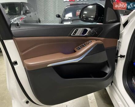 Білий БМВ Х5, об'ємом двигуна 2.99 л та пробігом 73 тис. км за 69700 $, фото 23 на Automoto.ua