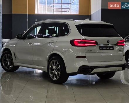 Білий БМВ Х5, об'ємом двигуна 3 л та пробігом 78 тис. км за 52989 $, фото 1 на Automoto.ua