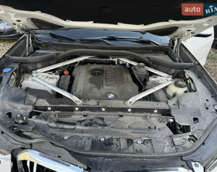 Белый БМВ Х5, объемом двигателя 3 л и пробегом 162 тыс. км за 34200 $, фото 20 на Automoto.ua