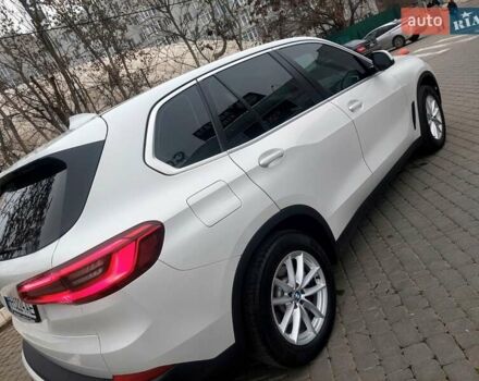 Белый БМВ Х5, объемом двигателя 2.99 л и пробегом 131 тыс. км за 61000 $, фото 2 на Automoto.ua
