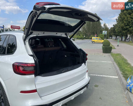 Белый БМВ Х5, объемом двигателя 2.99 л и пробегом 93 тыс. км за 56900 $, фото 34 на Automoto.ua