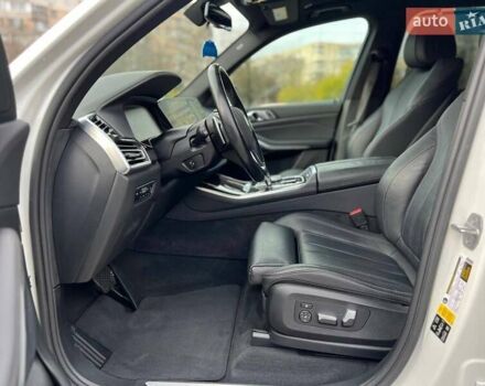 Белый БМВ Х5, объемом двигателя 3 л и пробегом 117 тыс. км за 59900 $, фото 24 на Automoto.ua