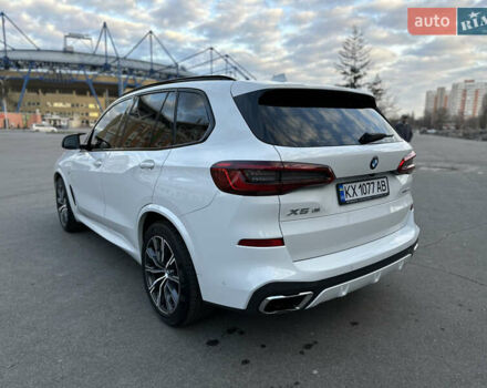 Белый БМВ Х5, объемом двигателя 3 л и пробегом 96 тыс. км за 64000 $, фото 3 на Automoto.ua