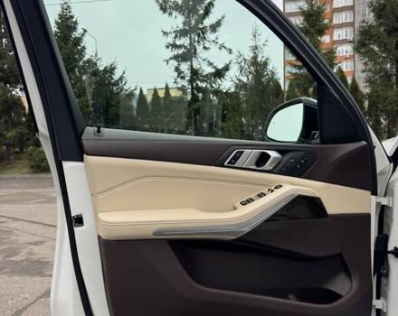 Белый БМВ Х5, объемом двигателя 3 л и пробегом 121 тыс. км за 46900 $, фото 36 на Automoto.ua