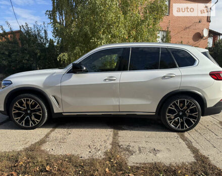 Белый БМВ Х5, объемом двигателя 3 л и пробегом 110 тыс. км за 52000 $, фото 7 на Automoto.ua