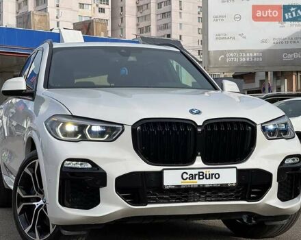 Белый БМВ Х5, объемом двигателя 3 л и пробегом 117 тыс. км за 59900 $, фото 3 на Automoto.ua