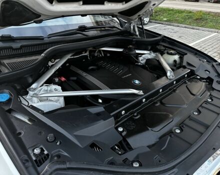 Білий БМВ Х5, об'ємом двигуна 3 л та пробігом 165 тис. км за 41996 $, фото 16 на Automoto.ua