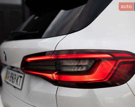 Белый БМВ Х5, объемом двигателя 3 л и пробегом 135 тыс. км за 64000 $, фото 11 на Automoto.ua