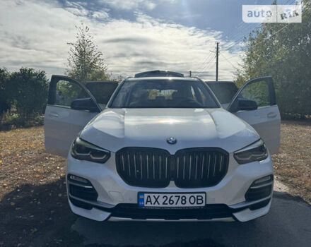 Белый БМВ Х5, объемом двигателя 3 л и пробегом 110 тыс. км за 52000 $, фото 13 на Automoto.ua