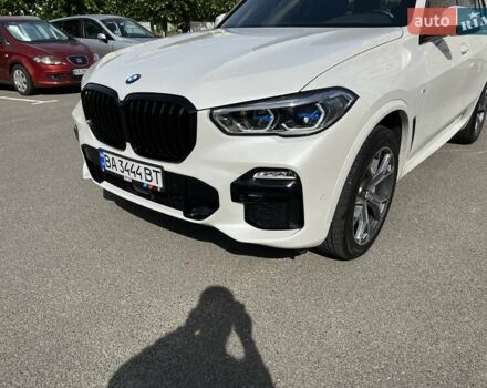 Белый БМВ Х5, объемом двигателя 3 л и пробегом 92 тыс. км за 52999 $, фото 7 на Automoto.ua