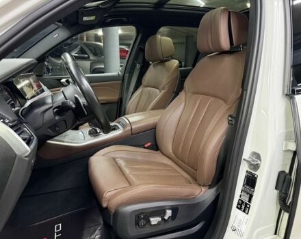 Белый БМВ Х5, объемом двигателя 3 л и пробегом 61 тыс. км за 69500 $, фото 16 на Automoto.ua