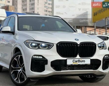 Белый БМВ Х5, объемом двигателя 3 л и пробегом 117 тыс. км за 59900 $, фото 2 на Automoto.ua