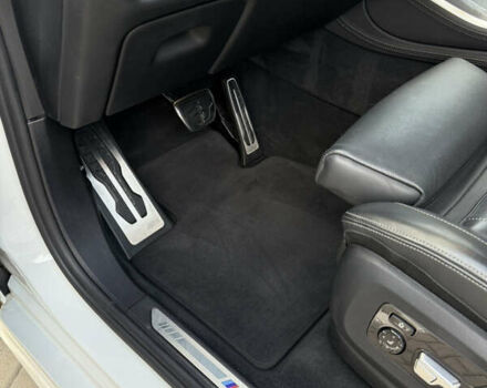 Белый БМВ Х5, объемом двигателя 3 л и пробегом 122 тыс. км за 57500 $, фото 23 на Automoto.ua