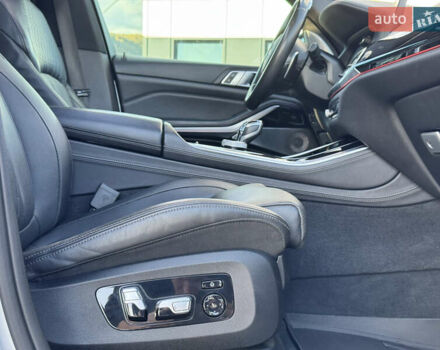 Белый БМВ Х5, объемом двигателя 4.39 л и пробегом 85 тыс. км за 63000 $, фото 24 на Automoto.ua