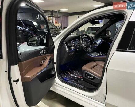 Білий БМВ Х5, об'ємом двигуна 2.99 л та пробігом 73 тис. км за 69700 $, фото 22 на Automoto.ua