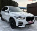 Білий БМВ Х5, об'ємом двигуна 3 л та пробігом 112 тис. км за 47500 $, фото 1 на Automoto.ua