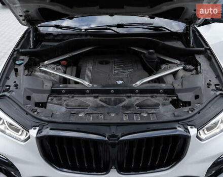 Белый БМВ Х5, объемом двигателя 3 л и пробегом 135 тыс. км за 64000 $, фото 48 на Automoto.ua