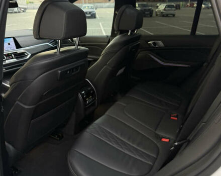 Белый БМВ Х5, объемом двигателя 3 л и пробегом 122 тыс. км за 57500 $, фото 25 на Automoto.ua