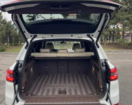 Белый БМВ Х5, объемом двигателя 3 л и пробегом 121 тыс. км за 46900 $, фото 44 на Automoto.ua