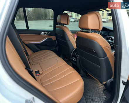 Белый БМВ Х5, объемом двигателя 3 л и пробегом 96 тыс. км за 64000 $, фото 10 на Automoto.ua