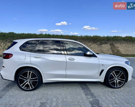 Белый БМВ Х5, объемом двигателя 2.99 л и пробегом 104 тыс. км за 71000 $, фото 2 на Automoto.ua