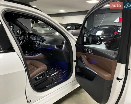 Білий БМВ Х5, об'ємом двигуна 2.99 л та пробігом 73 тис. км за 69700 $, фото 40 на Automoto.ua