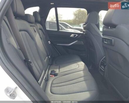 Белый БМВ Х5, объемом двигателя 3 л и пробегом 103 тыс. км за 38570 $, фото 6 на Automoto.ua