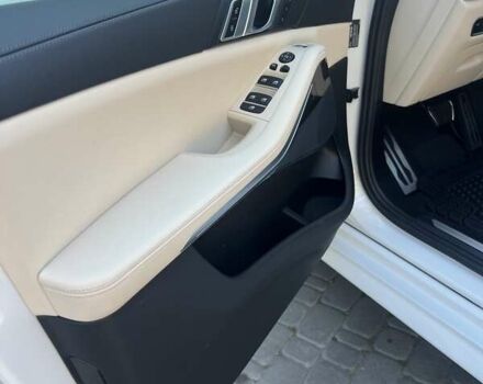 Белый БМВ Х5, объемом двигателя 3 л и пробегом 76 тыс. км за 53999 $, фото 15 на Automoto.ua