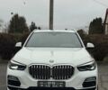 Белый БМВ Х5, объемом двигателя 3 л и пробегом 121 тыс. км за 46900 $, фото 1 на Automoto.ua