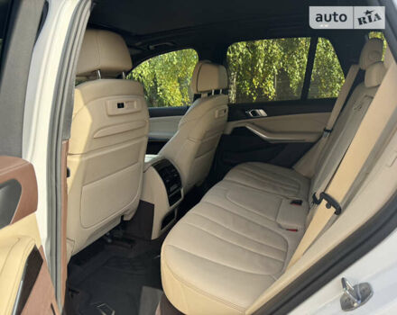 Белый БМВ Х5, объемом двигателя 3 л и пробегом 110 тыс. км за 52000 $, фото 9 на Automoto.ua