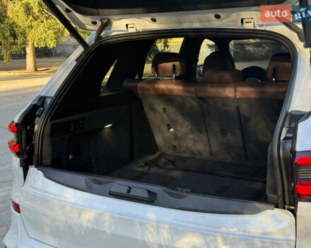 Білий БМВ Х5, об'ємом двигуна 2.99 л та пробігом 170 тис. км за 58499 $, фото 11 на Automoto.ua