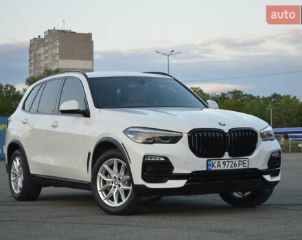 Белый БМВ Х5, объемом двигателя 3 л и пробегом 117 тыс. км за 61999 $, фото 6 на Automoto.ua