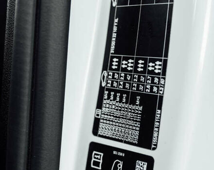 Білий БМВ Х5, об'ємом двигуна 2 л та пробігом 79 тис. км за 49000 $, фото 19 на Automoto.ua